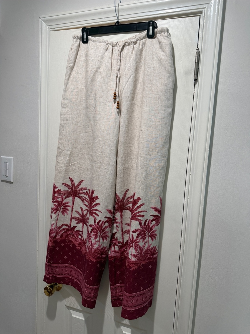 House of Harlow 1960 Cream with Red Palm Border Pants